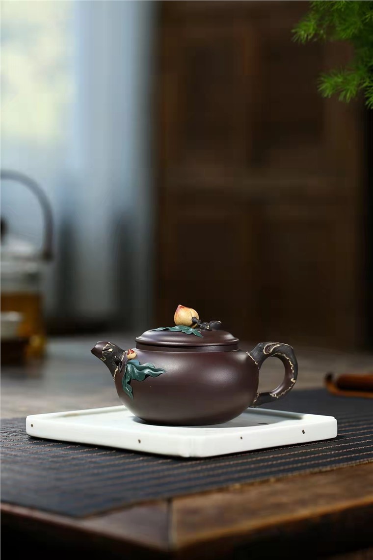 蒋爱英作品 寿桃壶图片