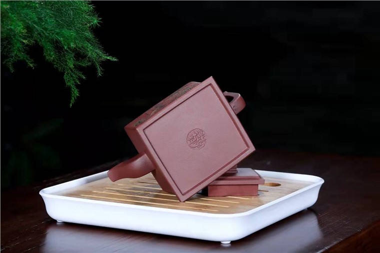 李峰作品 四方金钟