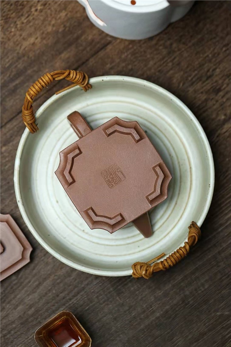 范微琴作品 四方抽角