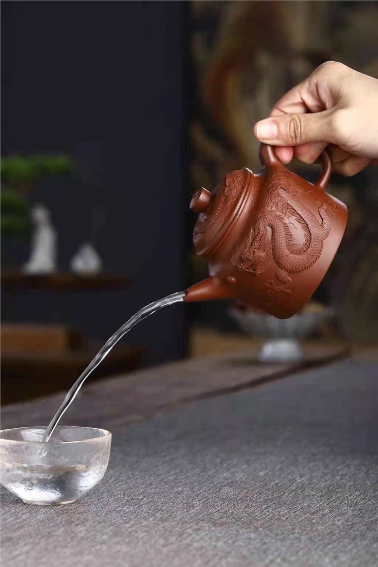 朱峰作品 隐龙德钟