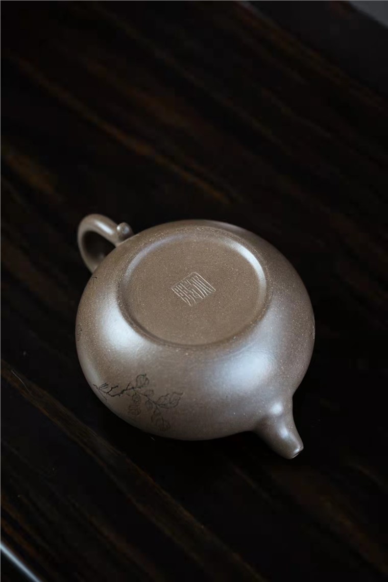 范鹏作品 柿圆