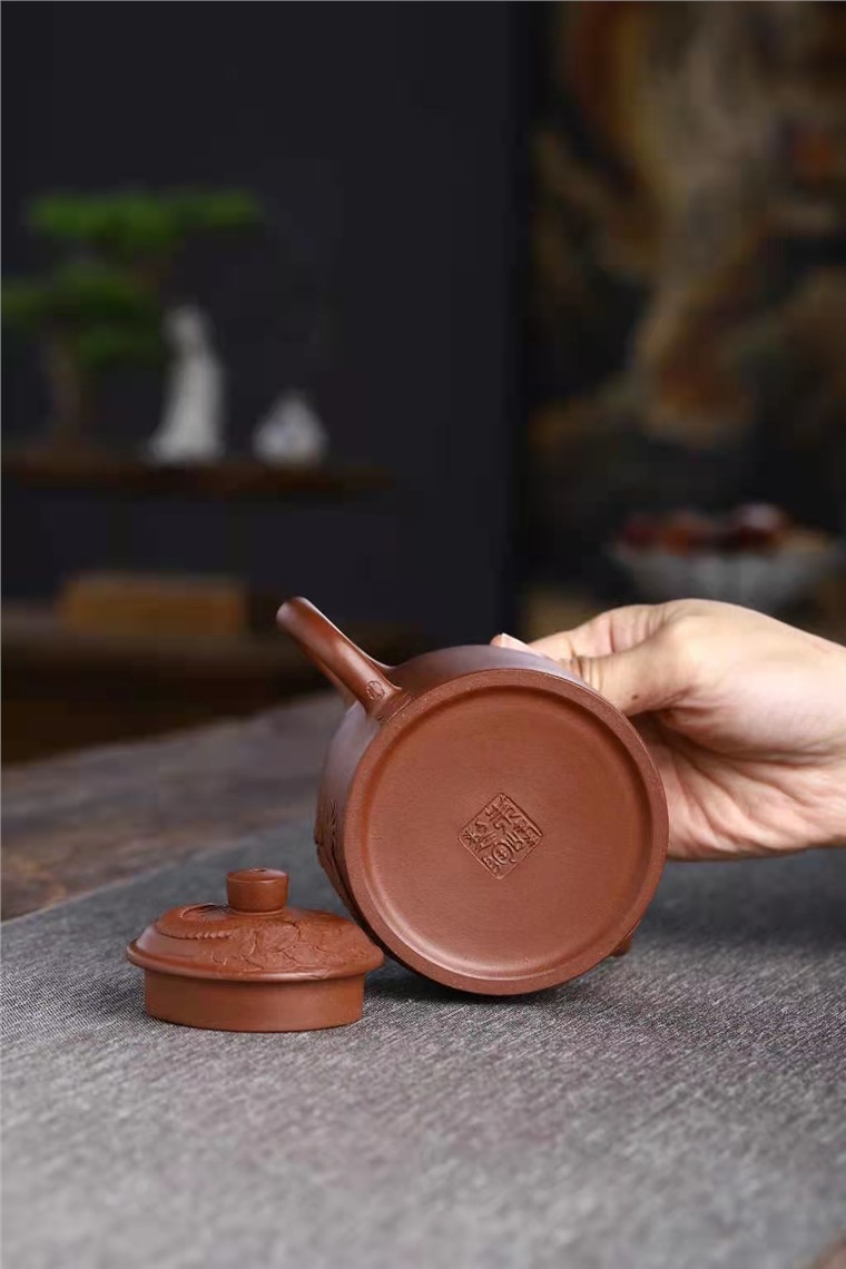 朱峰作品 隐龙德钟图片