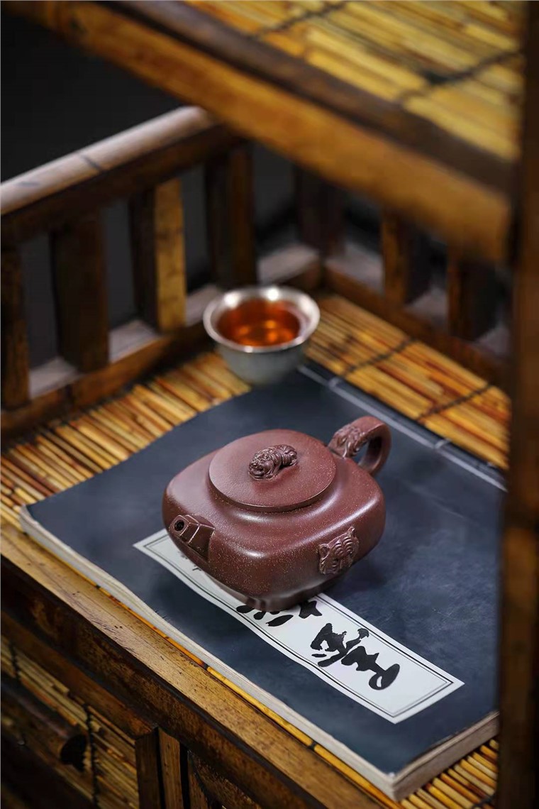 冯小俊作品 虎虎生威图片