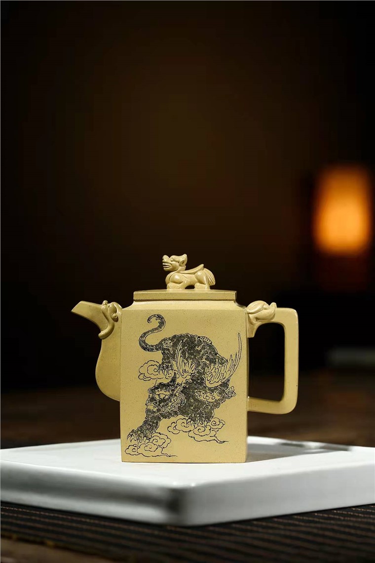 蒋亚平作品 四方瑞狮图片
