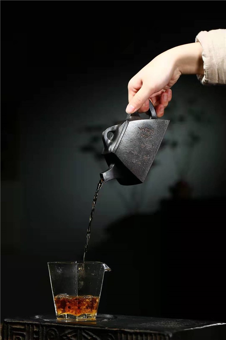 许莘梓作品 四方石瓢