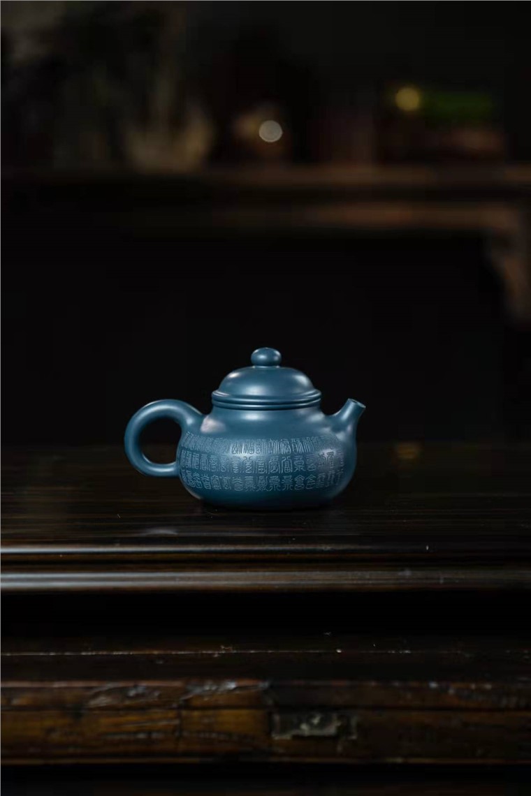 陈菲菲作品 容天图片