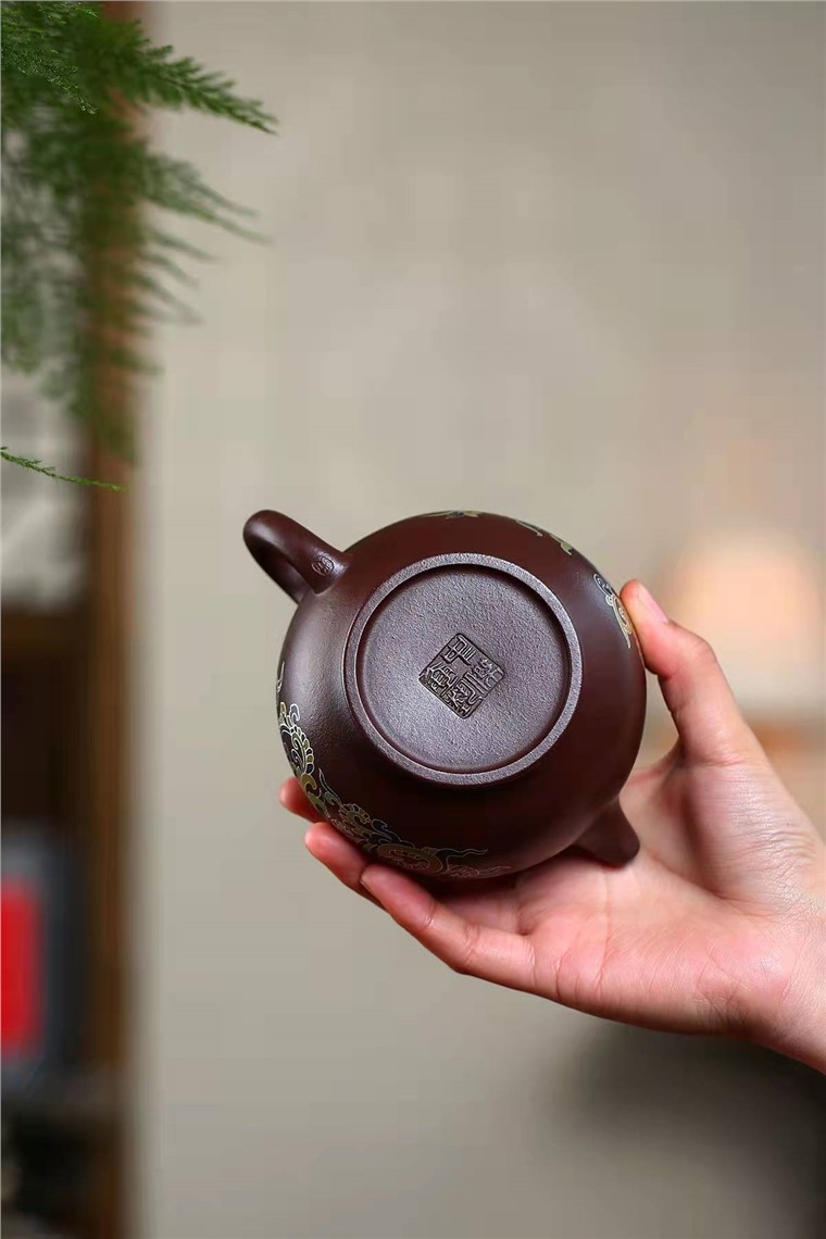 盛中杰作品 掇只图片