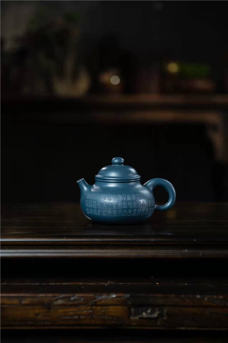 陈菲菲作品 容天图片