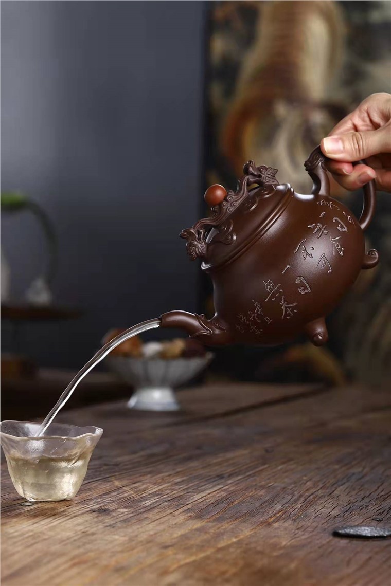 史志洪作品 双龙戏珠
