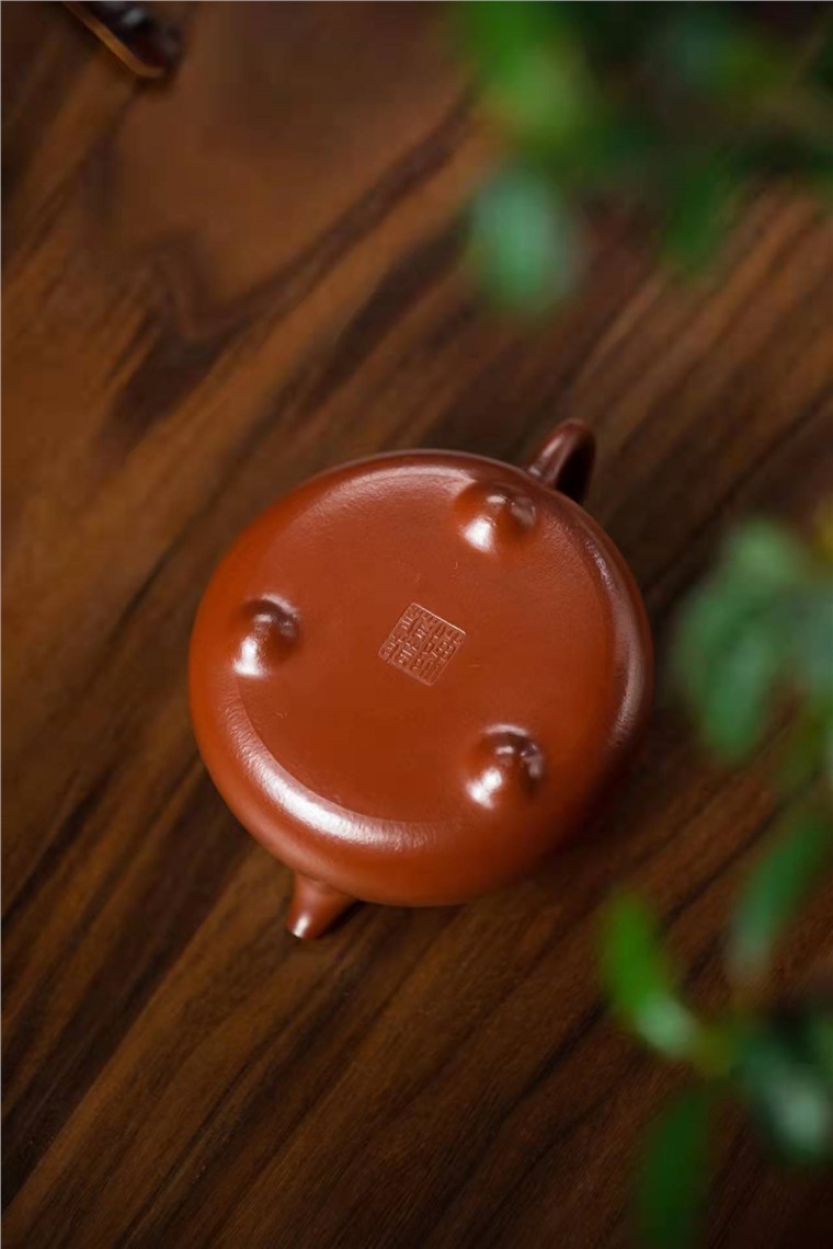 陈菲菲作品 乳鼎