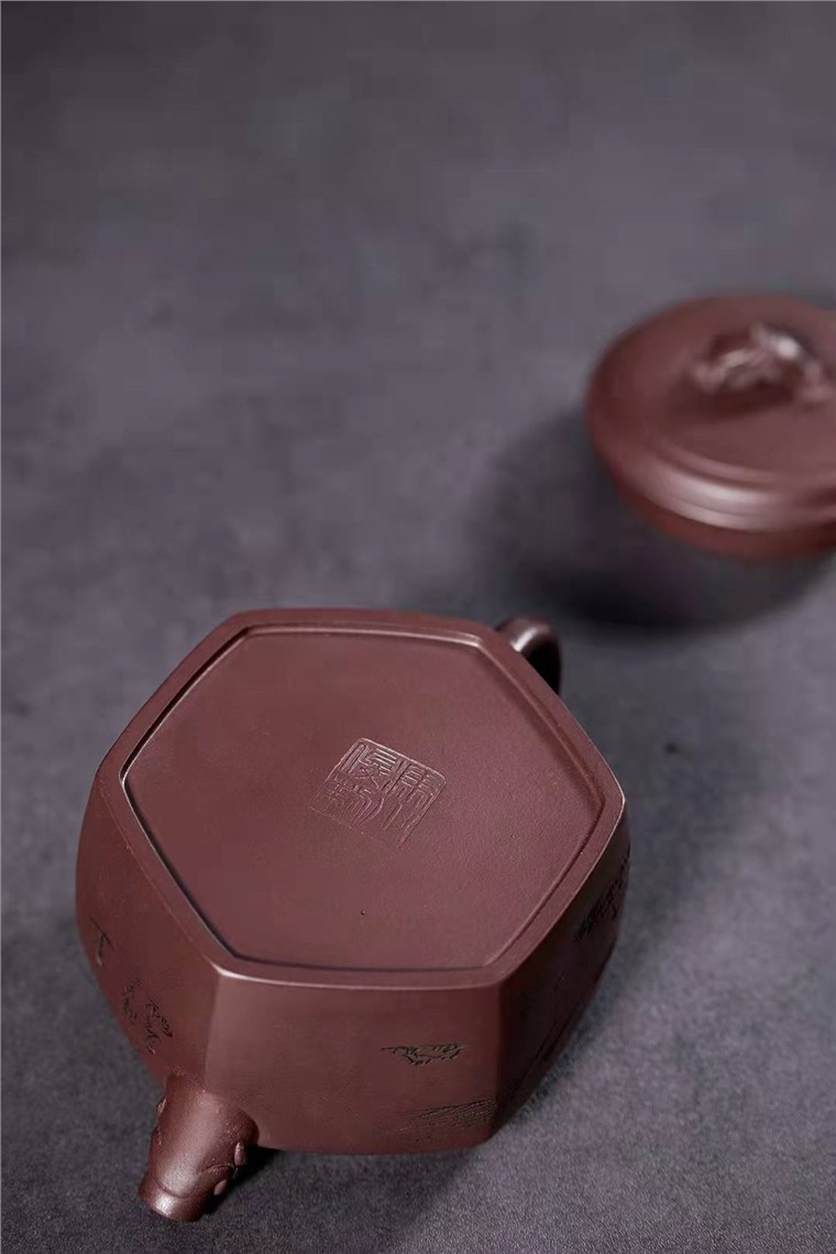 冯小俊作品 六方德钟