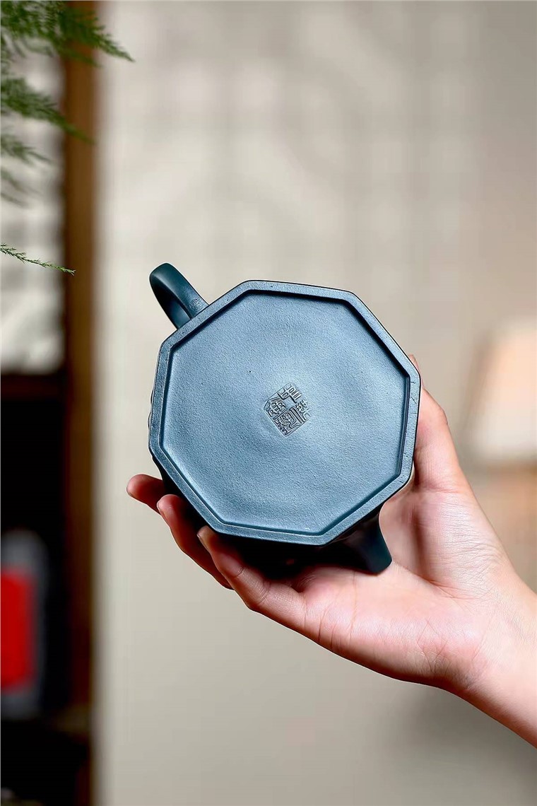 盛中杰作品 莲意