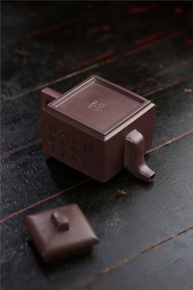 王锦鹏作品 亚明四方