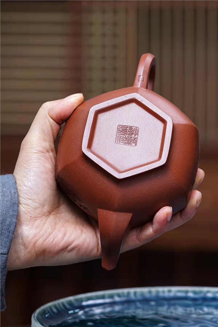 许敏芳作品 六方狮壶