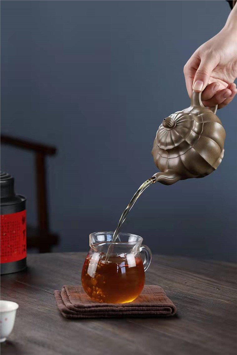 吴静作品 筋纹菱花