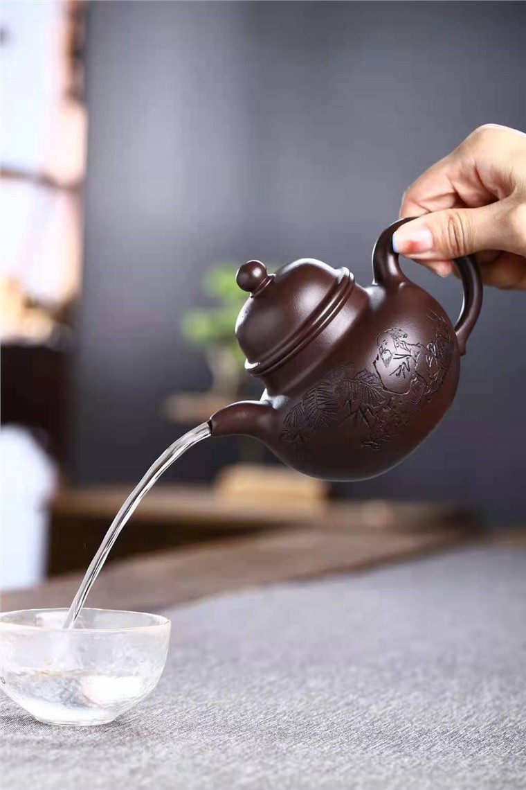 潘雪锋作品 掇球
