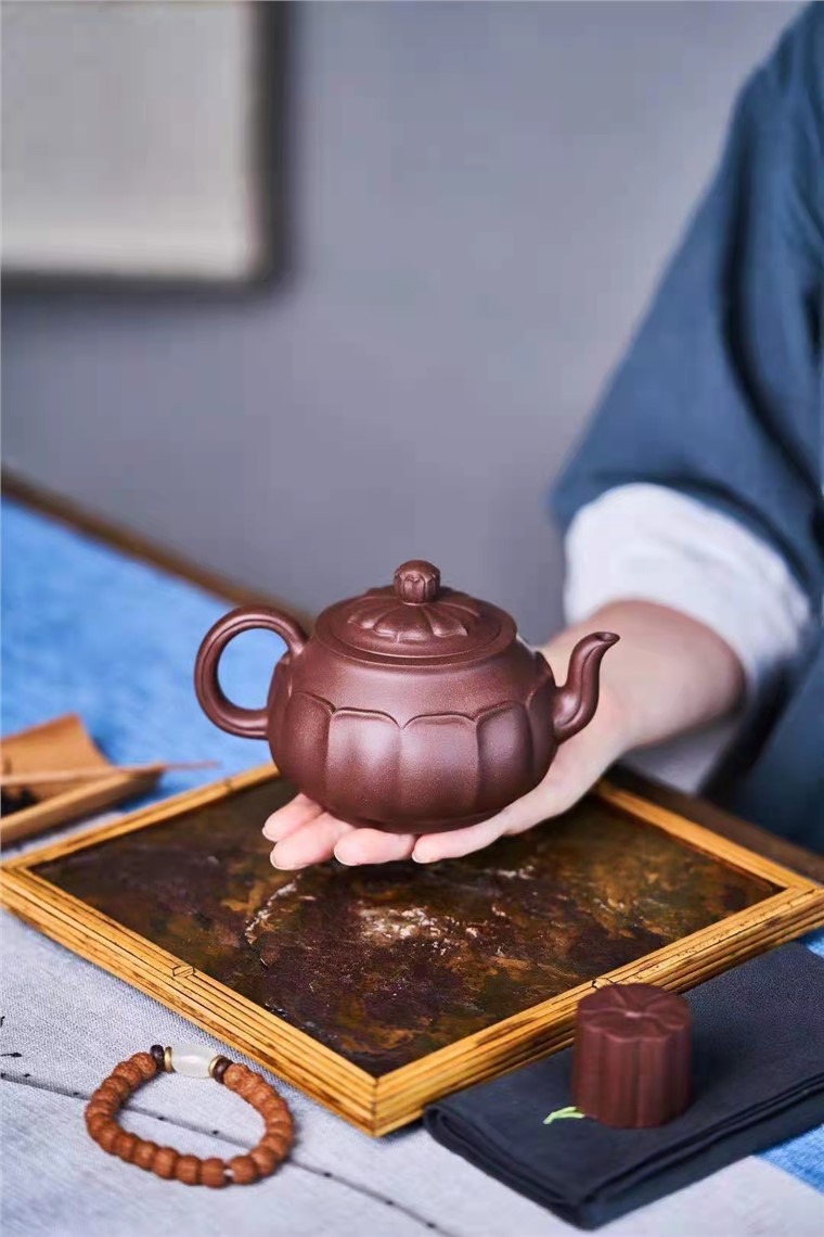蒋荣生作品 宝莲图片