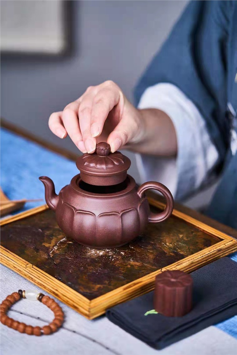 蒋荣生作品 宝莲图片