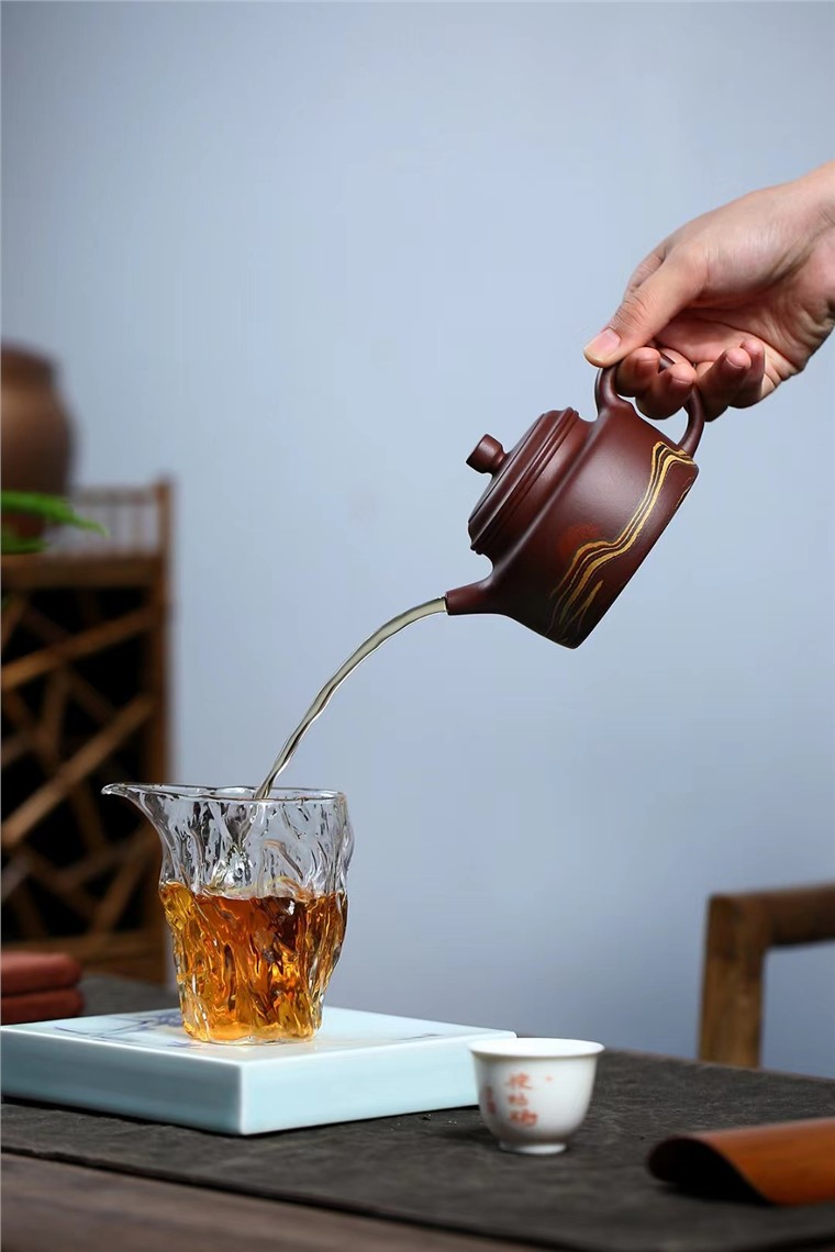 杨国琴作品 德钟