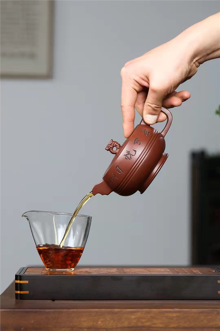 史志洪作品 祥龙