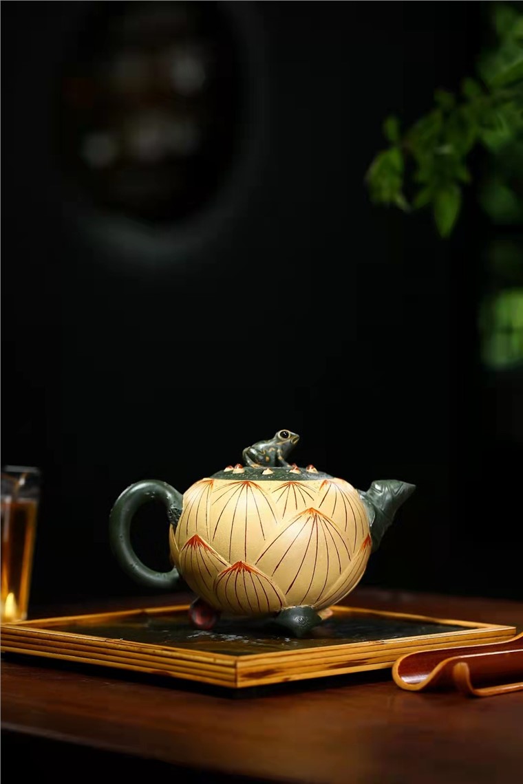 许时娟作品 青蛙莲子套组图片