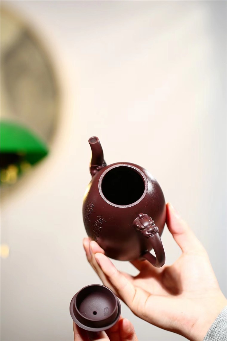 杨国琴作品 潜龙出渊图片