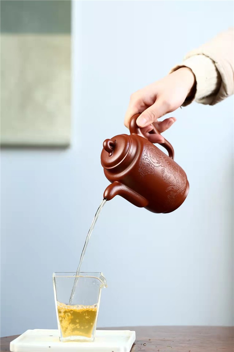范振作品 汲直