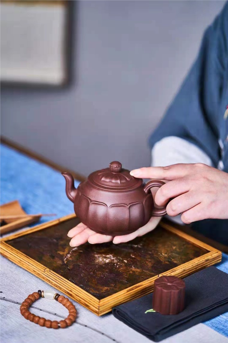 蒋荣生作品 宝莲图片