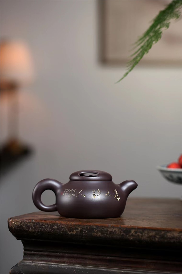 赵敏芳作品 道洪牛盖图片