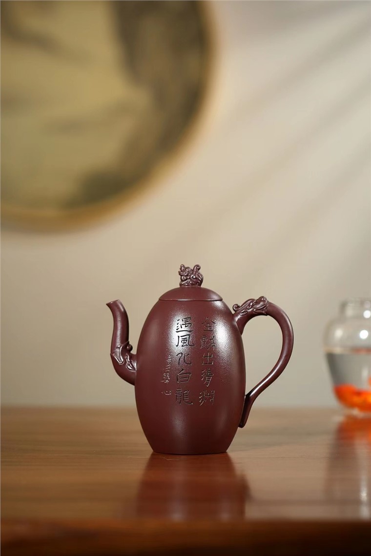 杨国琴作品 潜龙出渊图片