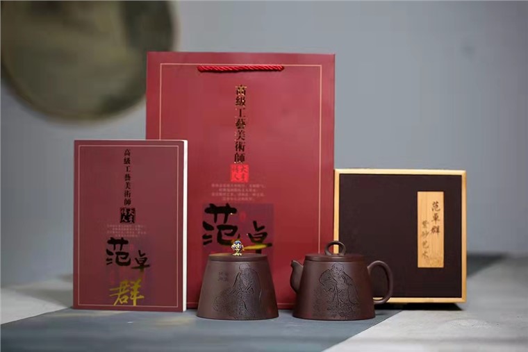 范卓群作品 高石瓢套组图片