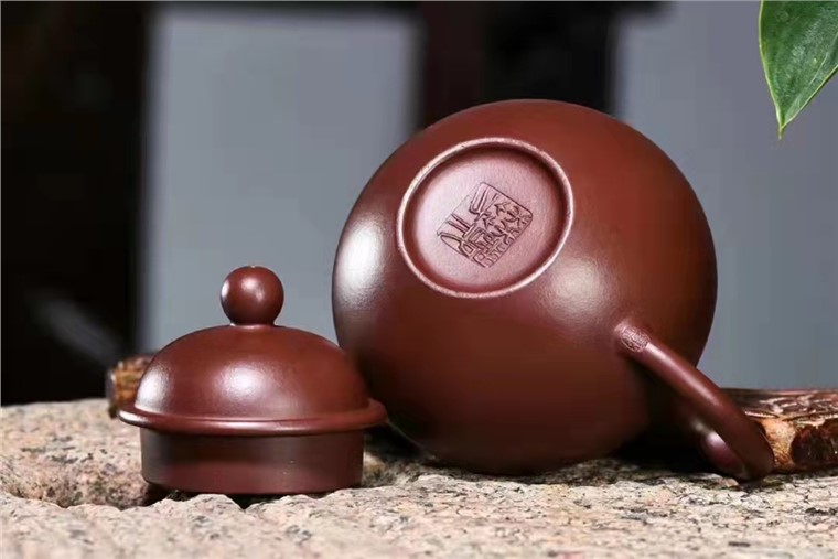 郑林芳作品 掇球