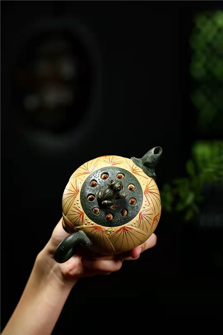 许时娟作品 青蛙莲子套组图片