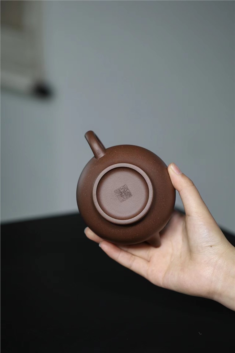 方勤平作品 掇只图片