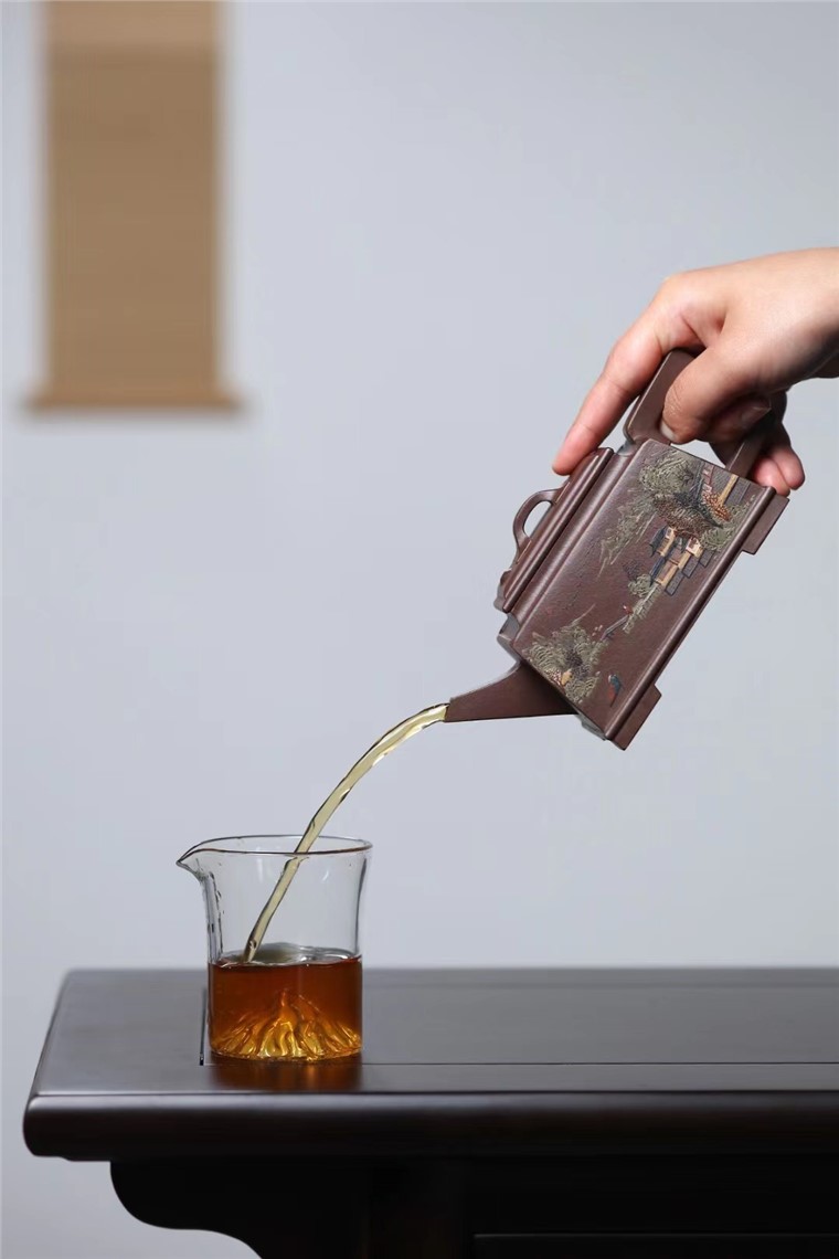 高爱春作品 任方