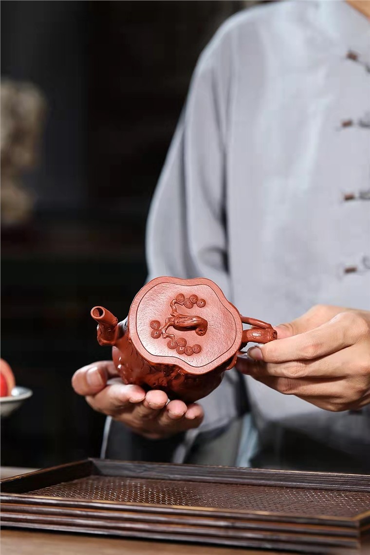 牟锦芬作品 松桩壶图片