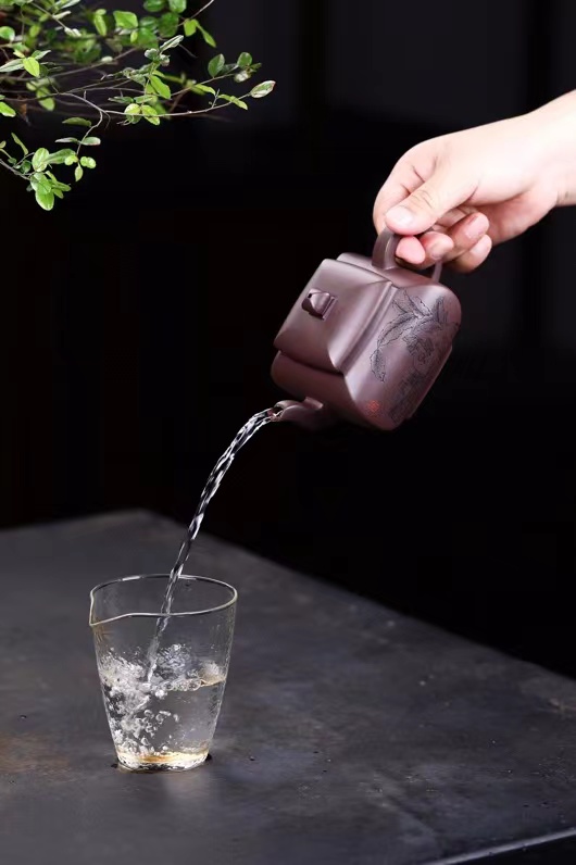 范立君作品 四方传炉