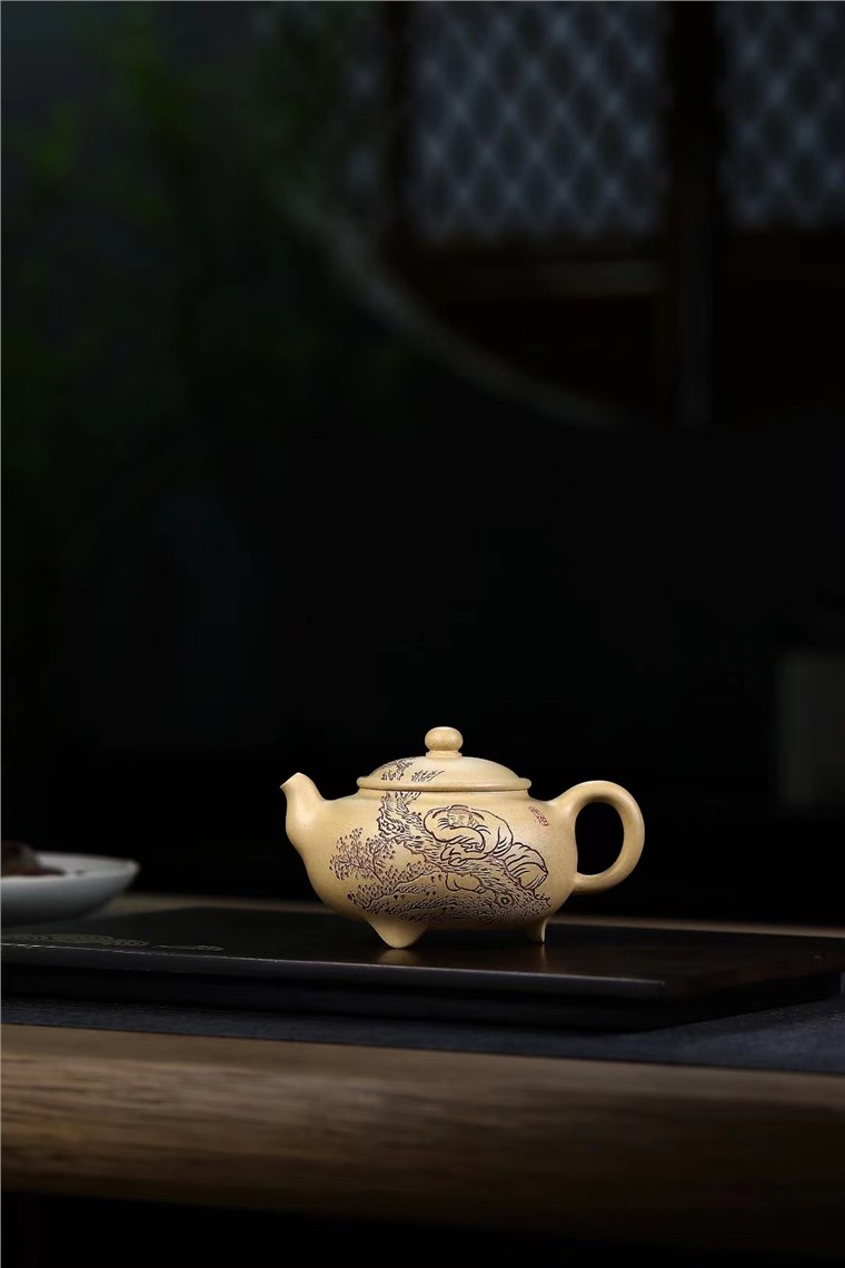 范立君作品 三足云炉图片