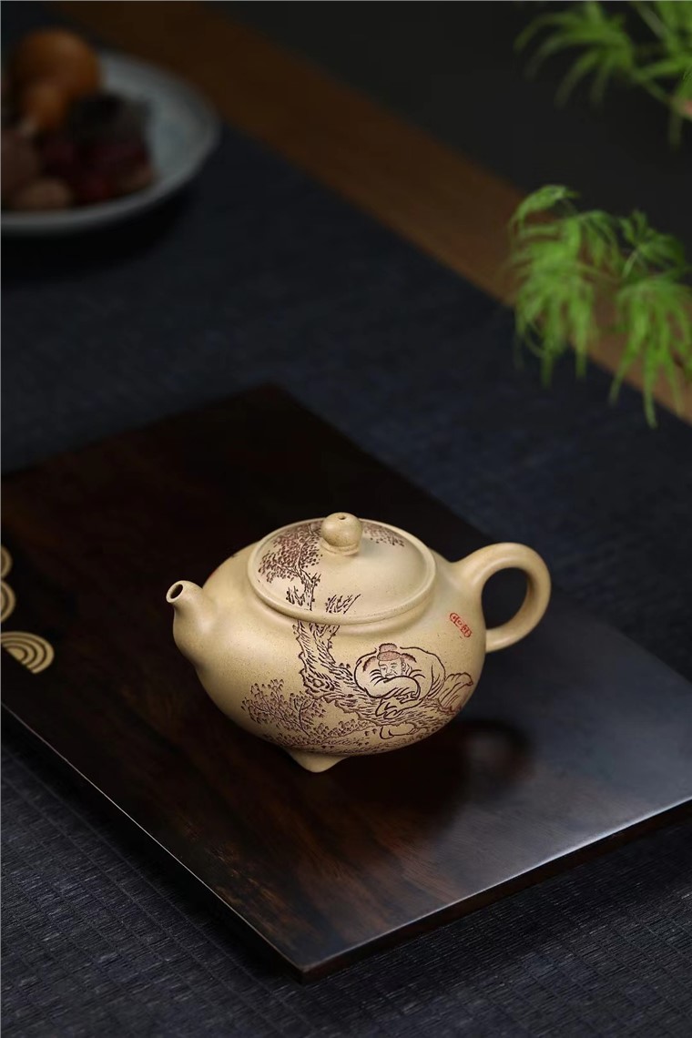 范立君作品 三足云炉图片