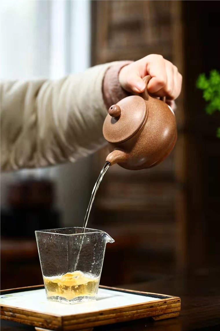 范俊华作品 潘壶