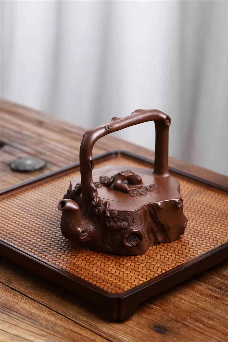 周龙华作品 松桩提梁图片