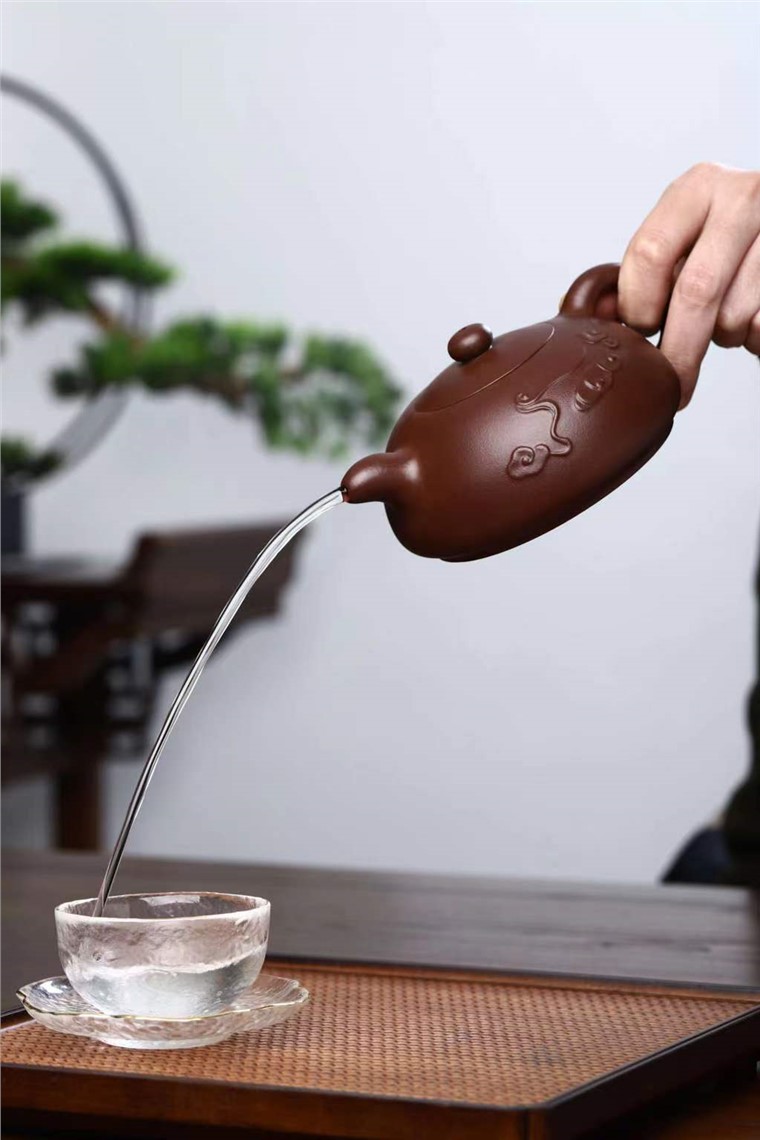 范建新作品 半月