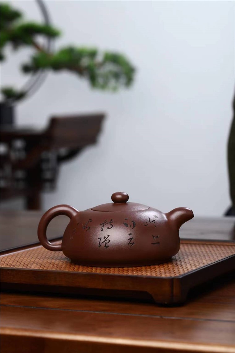 范建新作品 半月图片