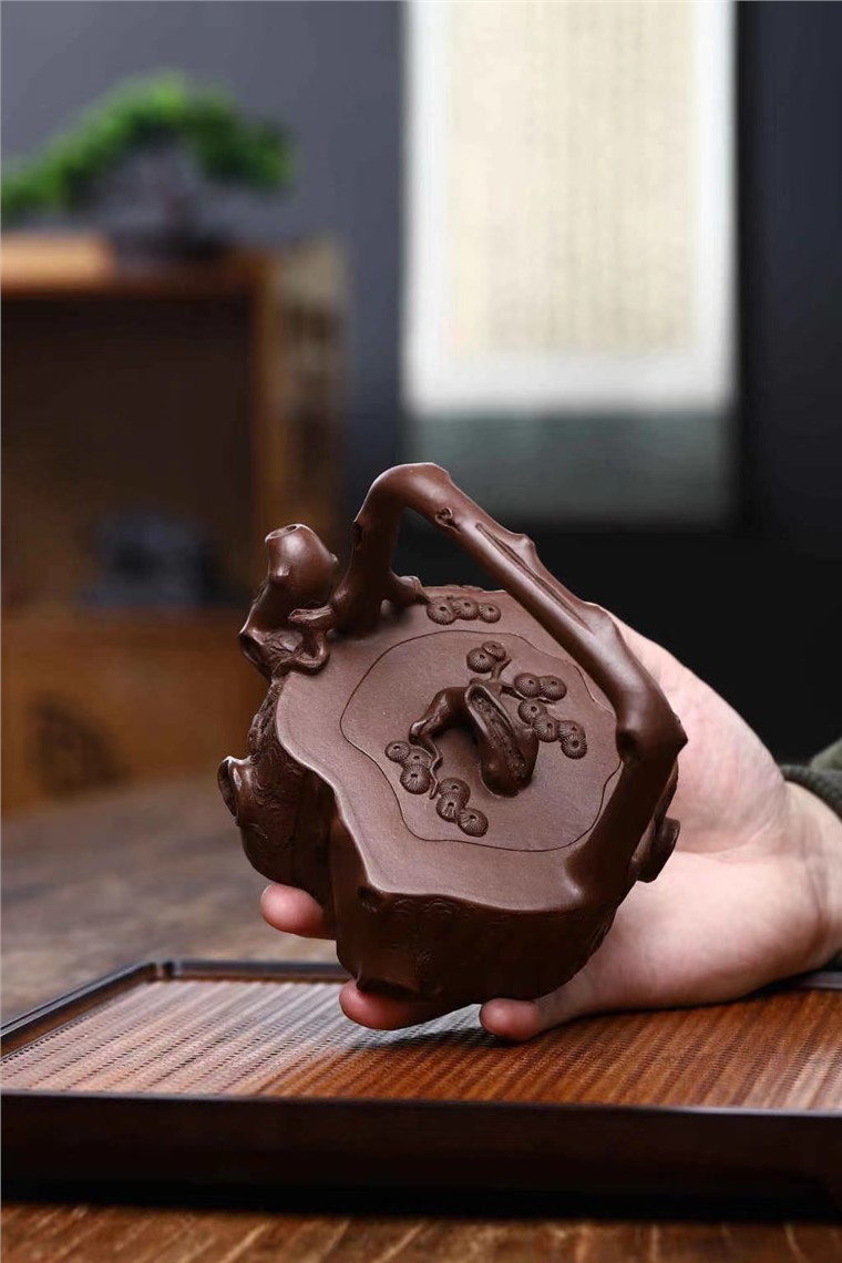周龙华作品 松桩提梁图片