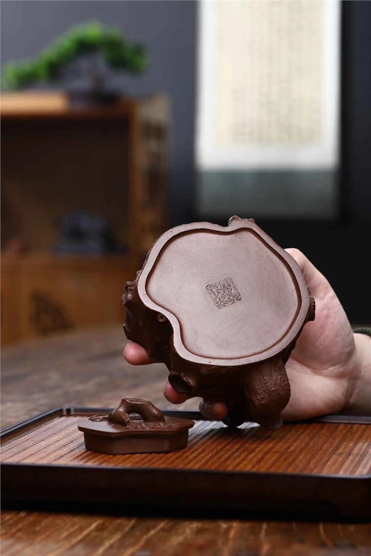 周龙华作品 松桩提梁图片