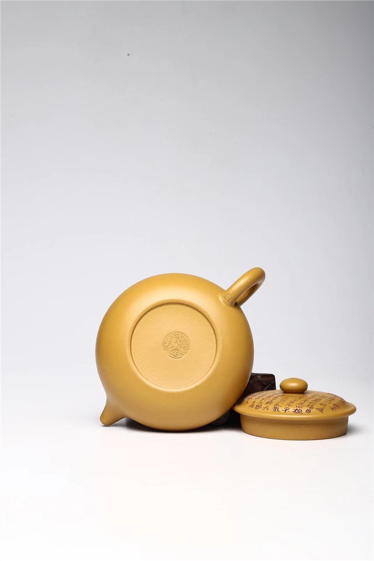 范菊英作品 扁腹