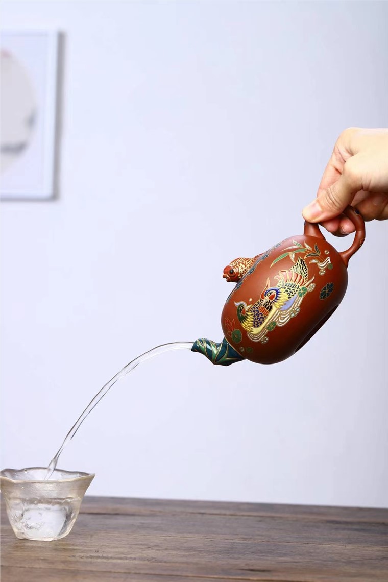 周龙华作品 鱼乐