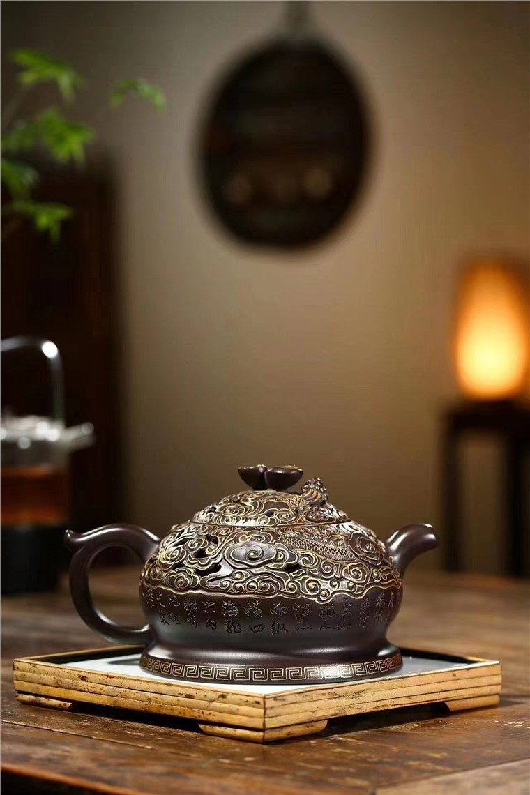 秦国萍作品 云海盘龙图片