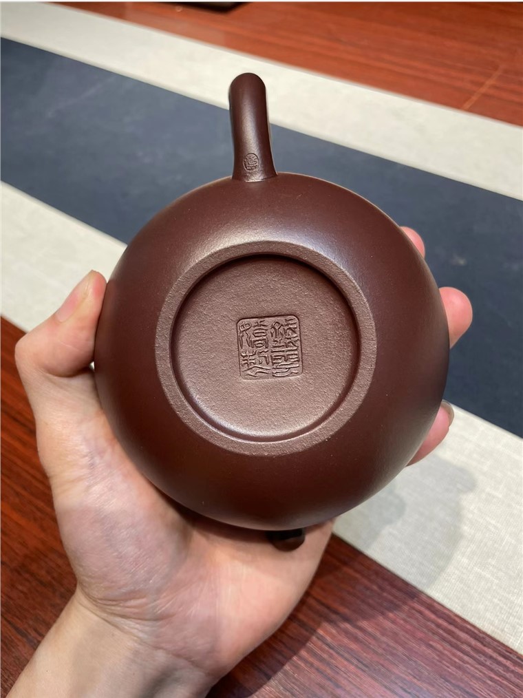 钱云娇作品 龙珠