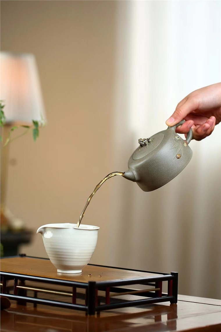 蒋建军作品 田园蛙趣